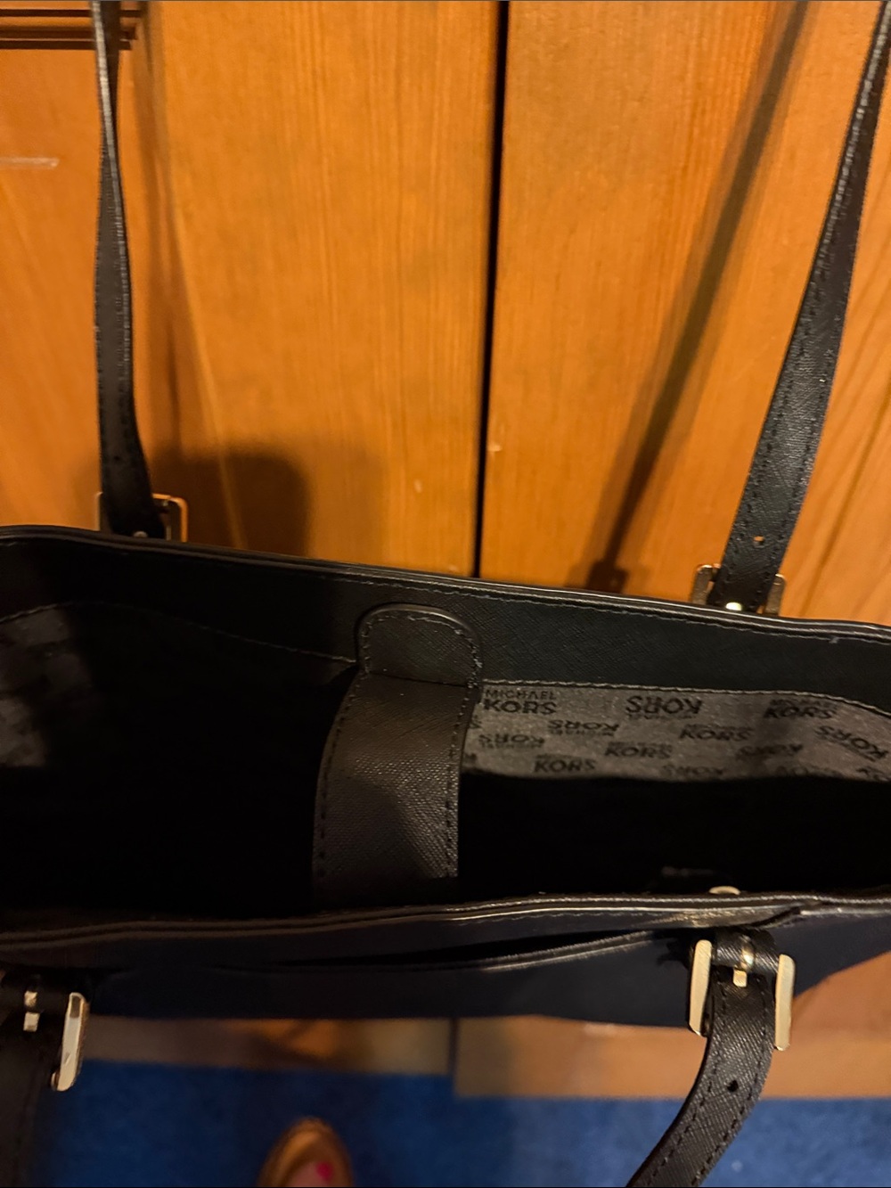 Classic Black Leather Tote Bag - Michael Kors Style - Picture 3 of 4
